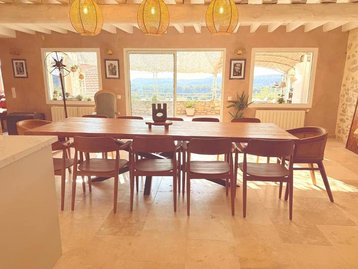 Location de vacances pour 14 personnes, avec jardin et jacuzzi à Cassagnoles