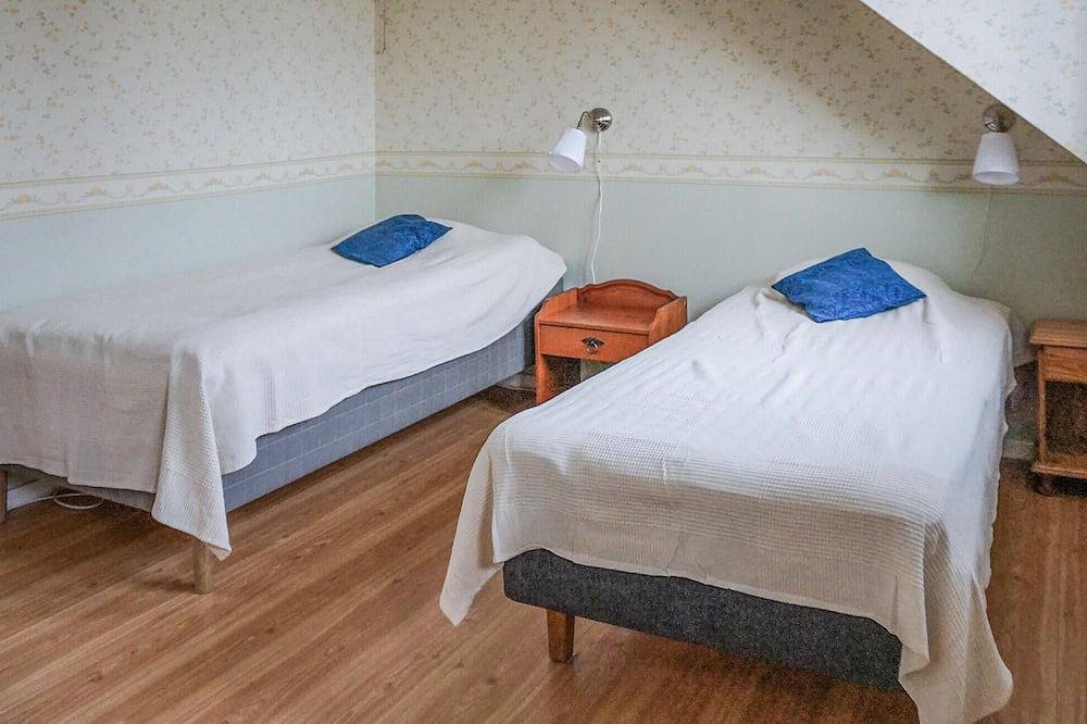 Hus för 8 Personer in Örebro kommun, Örebro leatna