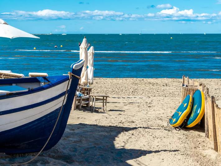 Camping pour 4 personnes, avec piscine et terrasse, animaux acceptés en Camargue - 4