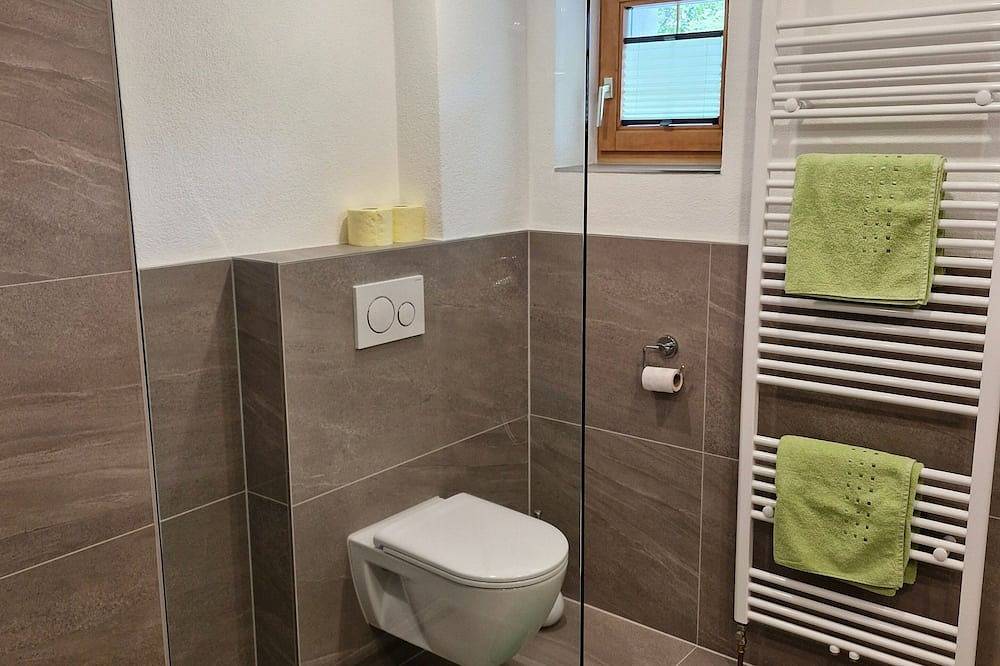 Ganze Wohnung, Ferienwohnung Zirbe - Waldhäusl in Feichten, Kaunertal