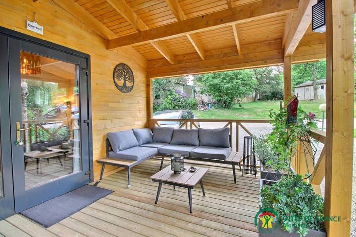 Location de vacances pour 6 personnes, avec piscine ainsi que terrasse et jacuzzi à Sulniac - 2