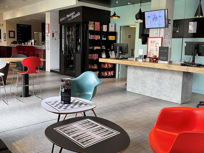 Hôtel pour 4 personnes, avec Terrasse et Jardin dans Parc des Expositions de Villepinte - 4