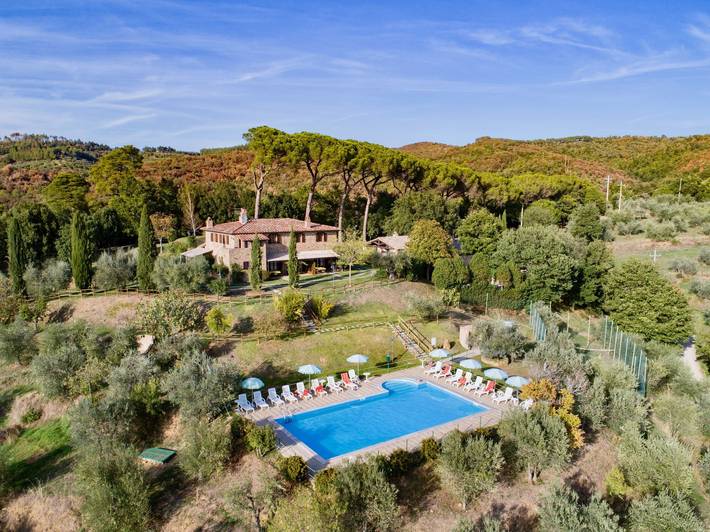 Agriturismo per 4 persone, con Giardino e Piscina nonché Vista lago a Città della Pieve