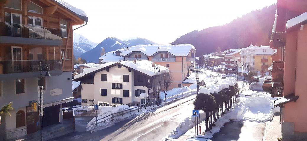 Gîte pour 6 personnes, avec balcon, animaux acceptés à Madonna di Campiglio - 2