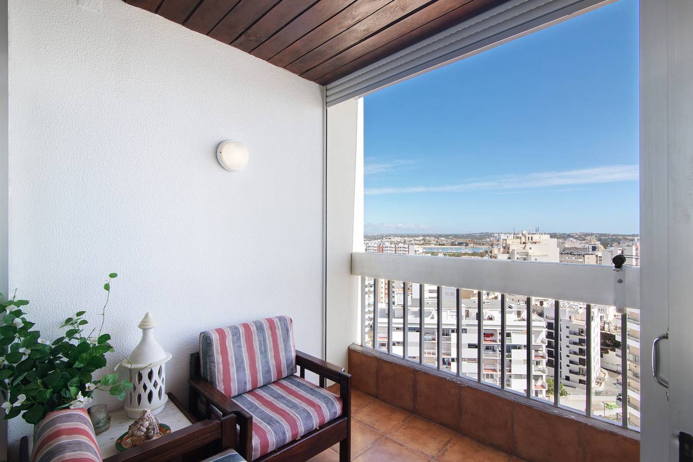 Apartamento inteiro, Apartamento de férias "Praia com vista para o mar" com vista para o mar e varanda in Praia da Rocha, Portimão