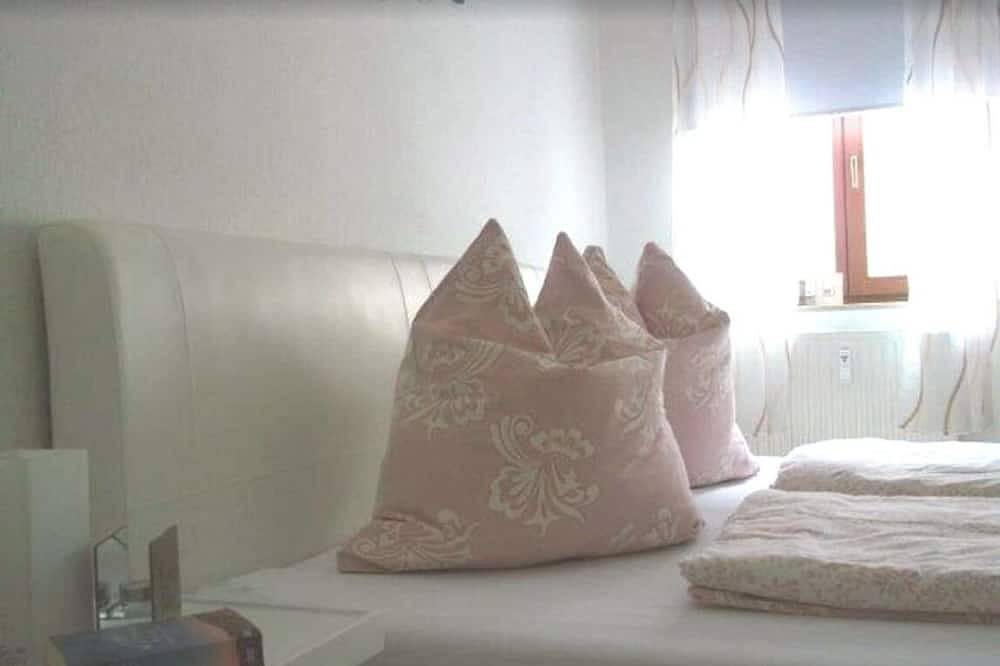 Entire apartment, Luppesuite - in a listed Wilhelminian style building near the city center in Alt-West, Leipzig