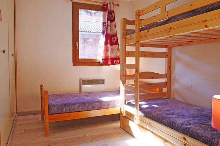 Gîte pour 7 personnes, avec terrasse dans Station de Montchavin les Coches - 2