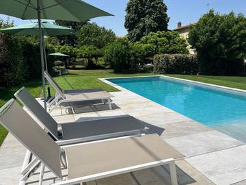 Chambre d’hôte pour 3 personnes, avec piscine ainsi que jardin et vue à Saint-Émilion