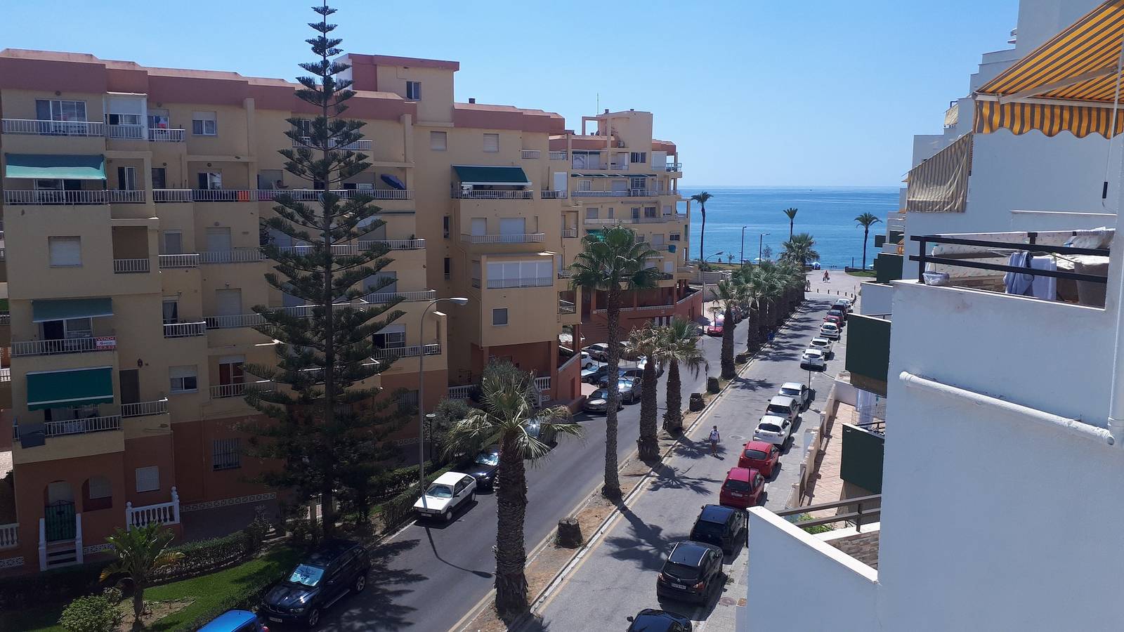 Entire apartment, Holiday Apartment Casa Conchita with Sea View, Shared Pool & Wi-Fi in Salobreña, Costa Tropical