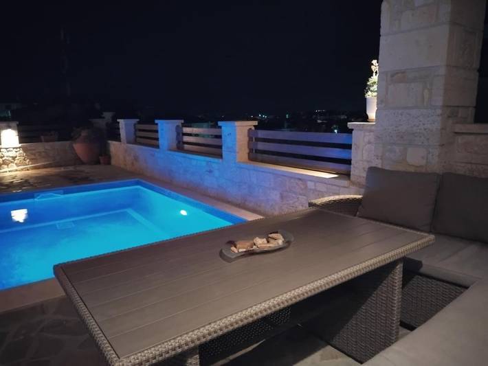 Location de vacances pour 5 personnes, avec jardin ainsi que jacuzzi et piscine à Afitos - 2