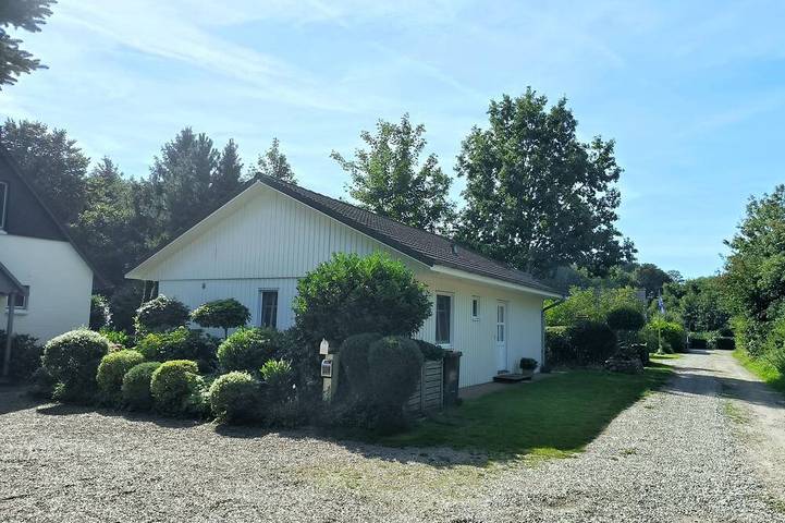 Ferienhaus für 4 Personen, mit Terrasse und Garten in Tarp