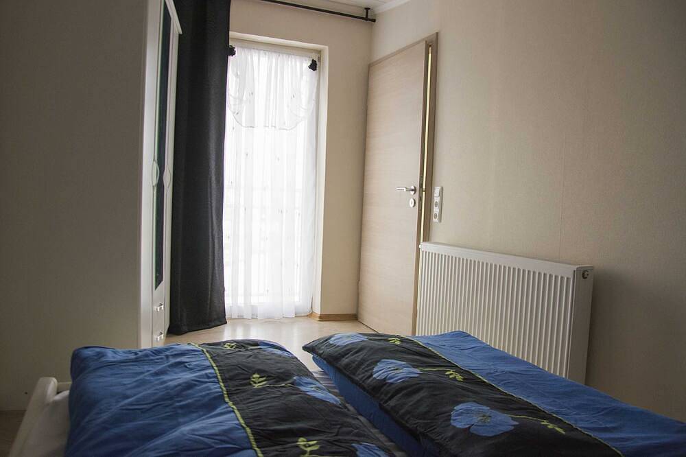 Ganze Wohnung, Fewo Auszeit - Ferienwohnung in Rositz, Ostthüringen