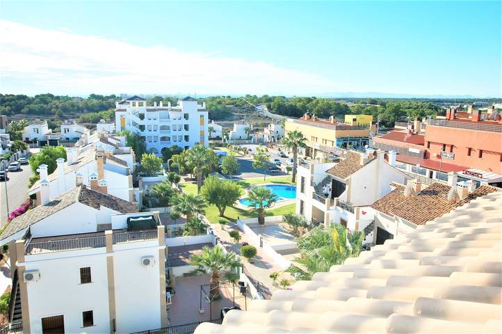 Ganze Wohnung, 'Sehr schöne Ferienwohnung mit Meerblick', Gemeinschaftspool und Wlan in Orihuela, Costa Blanca