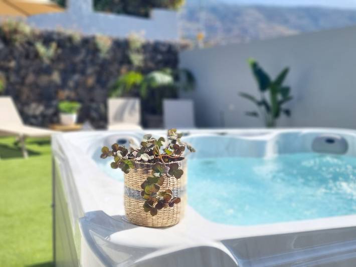 Casa rural para 5 personas, con Jacuzzi además de Terraza y Jardín en Puerto de la Cruz