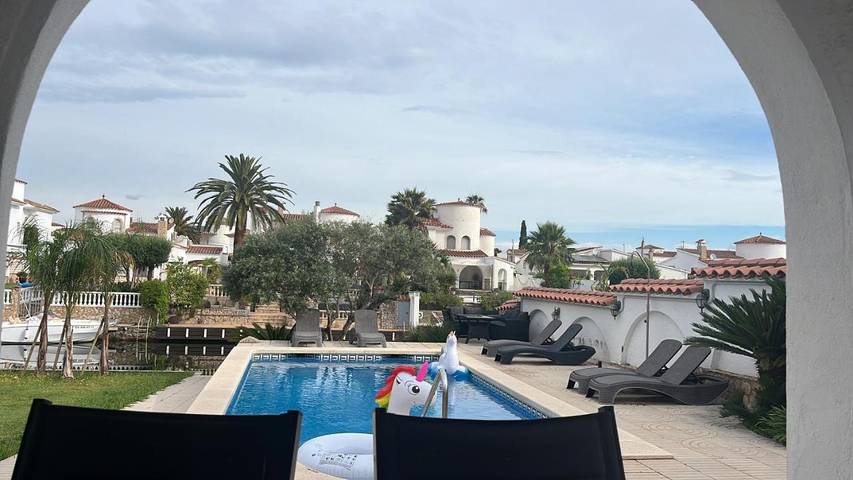 Chalet para 6 personas, con piscina además de jardín y vistas - 1