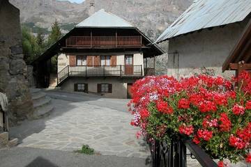 Gîte pour 4 personnes, avec balcon à Vallouise