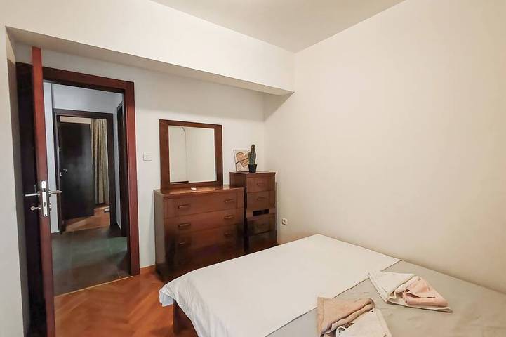 Ganze Wohnung, Sunny Three-bedroom apartment in Budva, Opština Budva