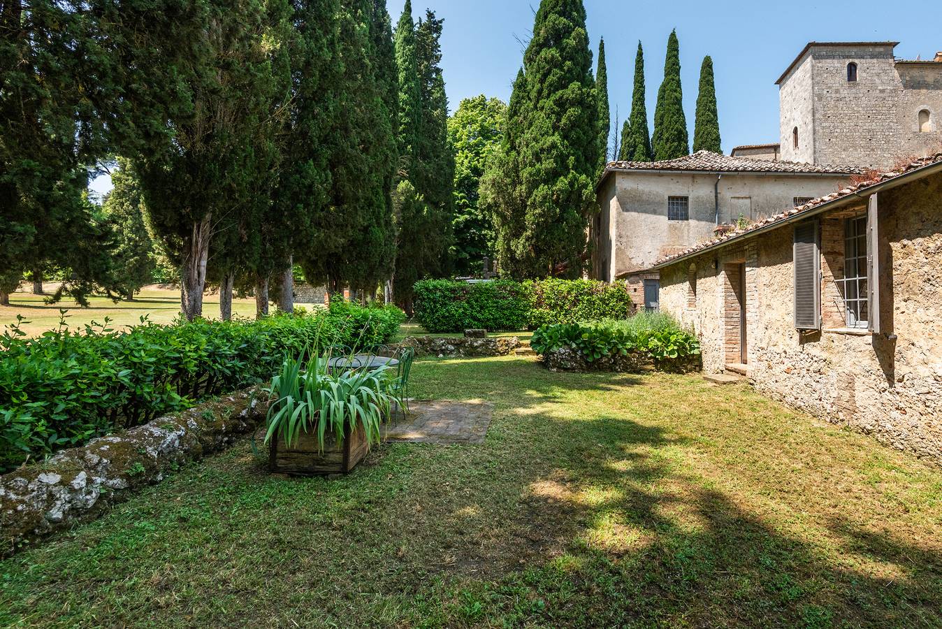Ganze Wohnung, Ferienwohnung 'Guardiola' mit Gemeinschaftsgarten in Monteroni d'Arbia, Siena Provinz