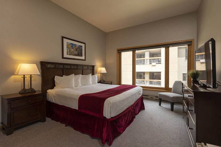 Vacation rental for 6 people, with balcony and hot tub as well as pool in Purgatory