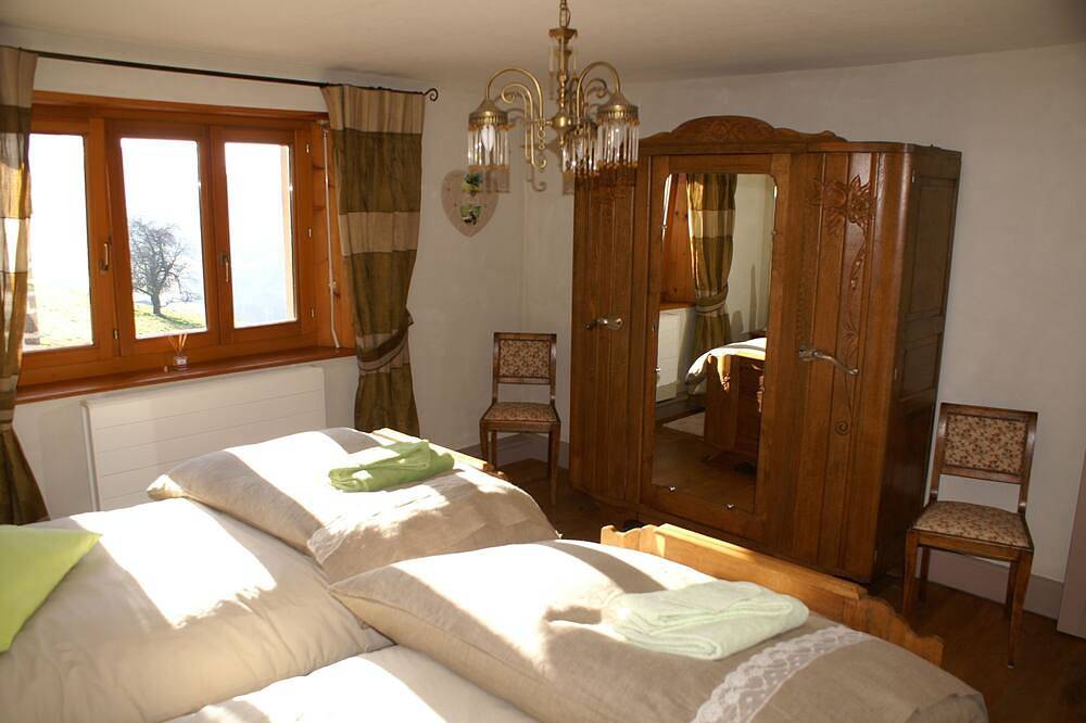 Chambres et table d'hôtes, au calme in Cleurie, Région d'Épinal