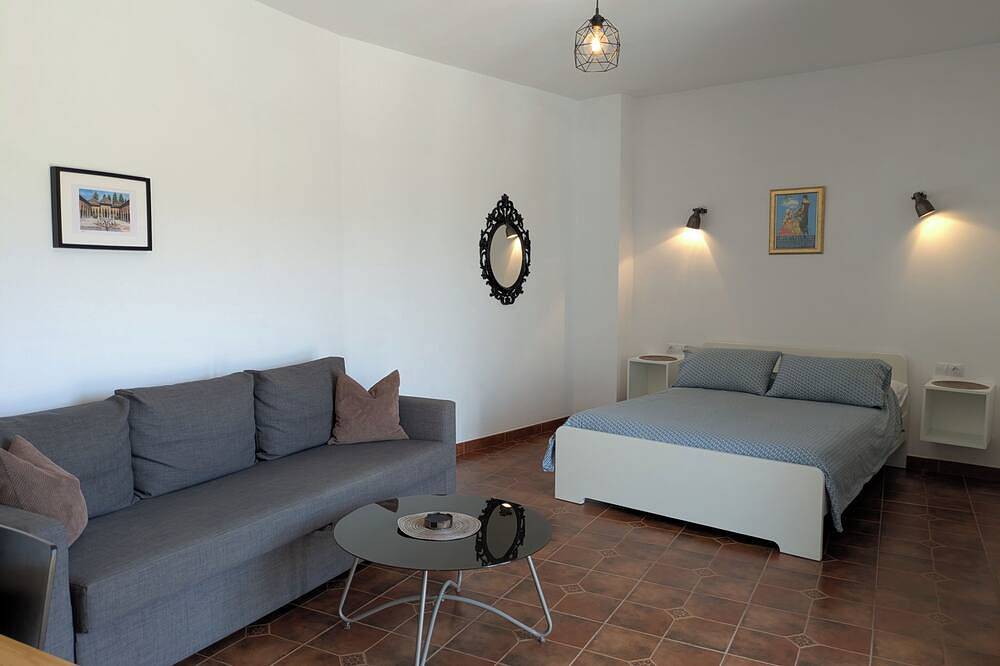 Ganze Wohnung, Beautiful studios with mountain views in Villanueva del Trabuco, Málaga Provinz