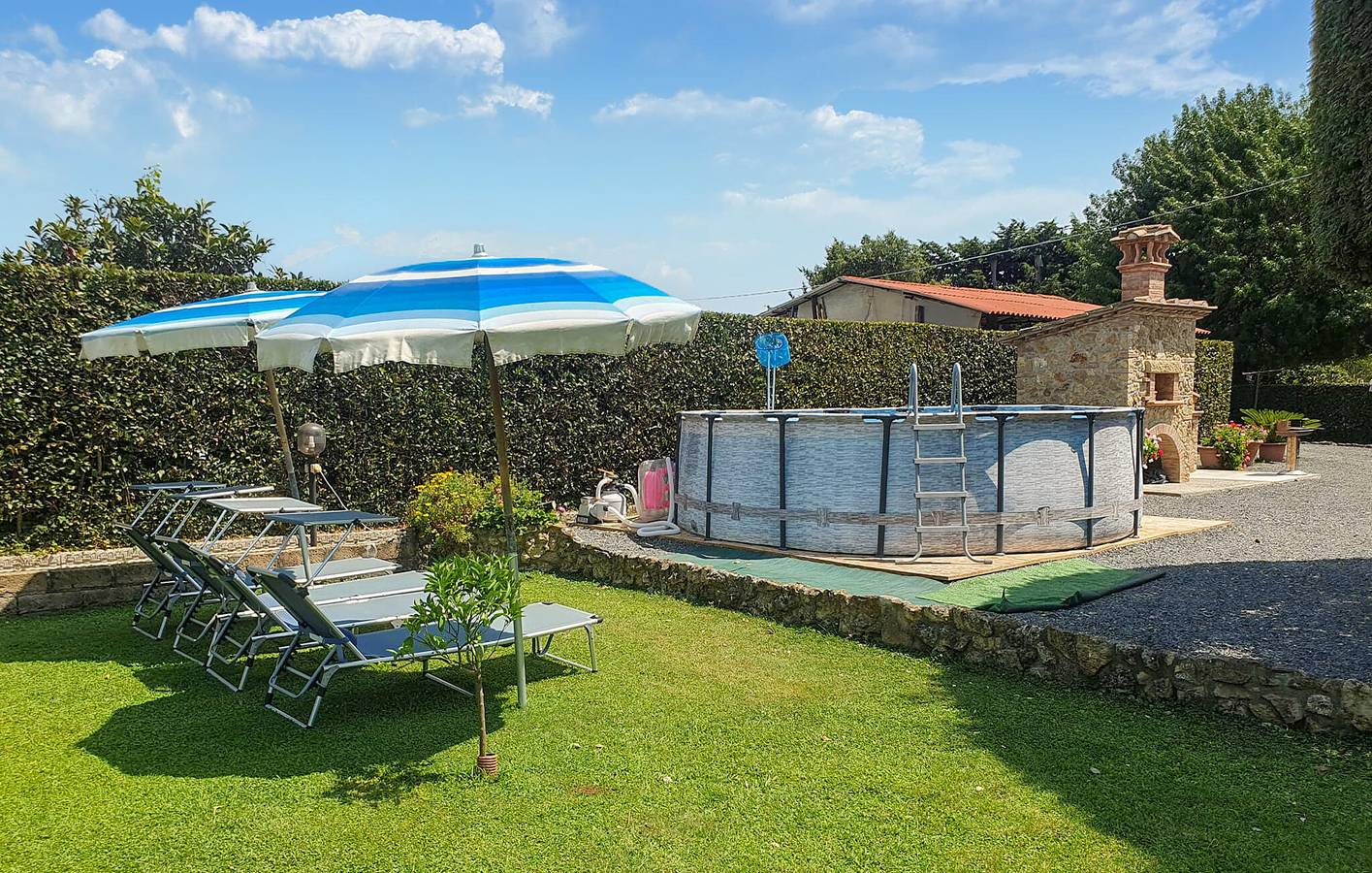 Apartamento vacacional entero, Acogedor apartamento con WiFi, aire acondicionado y aparcamiento, a 2 km de Cecina. in Cecina (desambiguación), Costa Etrusca