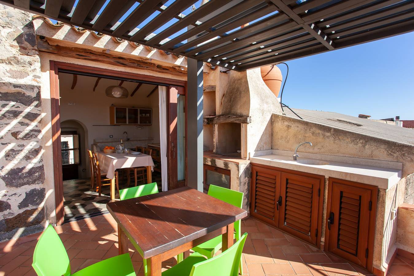 Ganze Wohnung, Ferienwohnung "Hora Vona" mit Meerblick, Terrasse, Wlan und privatem Parkplatz in Orosei, Golf von Orosei