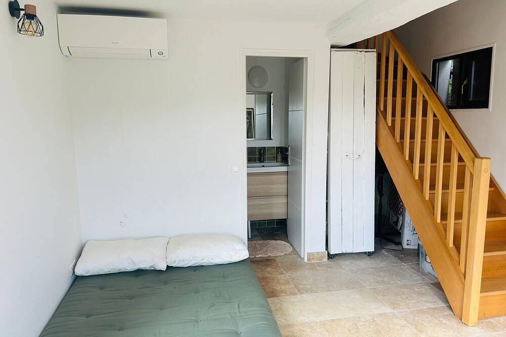 Charming house on Lake Carces in Carcès, Región Brignoles