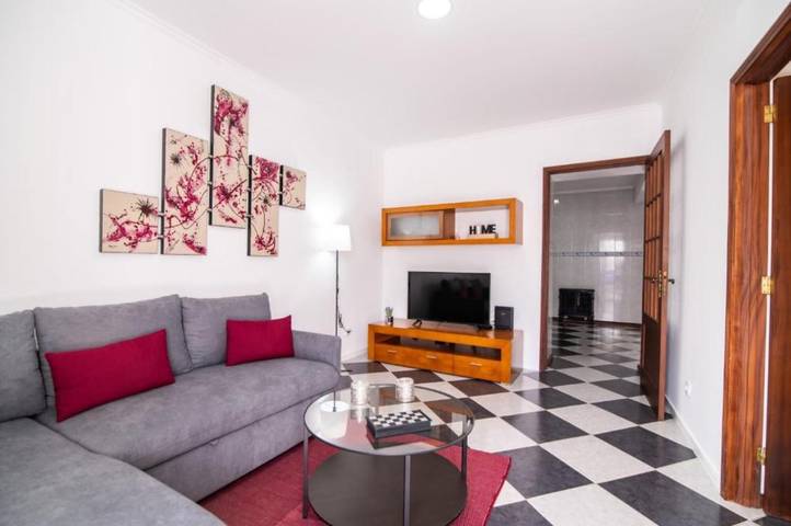 Casa de vacaciones 'Casa Xadrez' con vistas al mar, Wi-Fi y aire acondicionado in Isla de San Miguel, Povoação