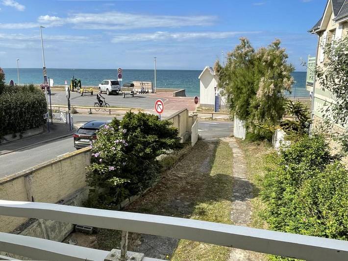 Maison de vacances pour 6 personnes, avec vue ainsi que terrasse et jardin à Ouistreham