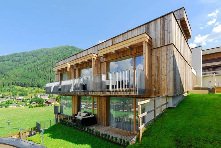 Ferienhaus für 9 Personen, mit Garten und Ausblick sowie Sauna in Flachau