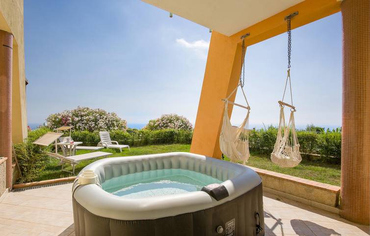 Wohnung mit Meerblick in der Nähe von Belmonte Calabro in Belmonte Calabro, Cosenza Provinz