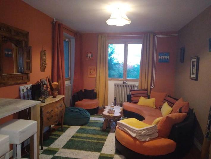 Gîte pour 2 personnes, avec sauna ainsi que jardin et jacuzzi à Allègre - 3