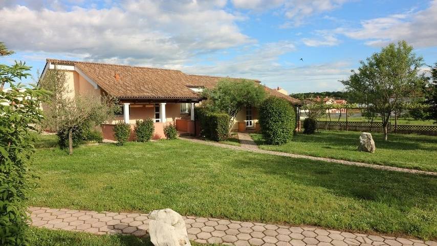 Ferienhaus für 5 Personen, mit Garten und Terrasse in Porec und Umgebung