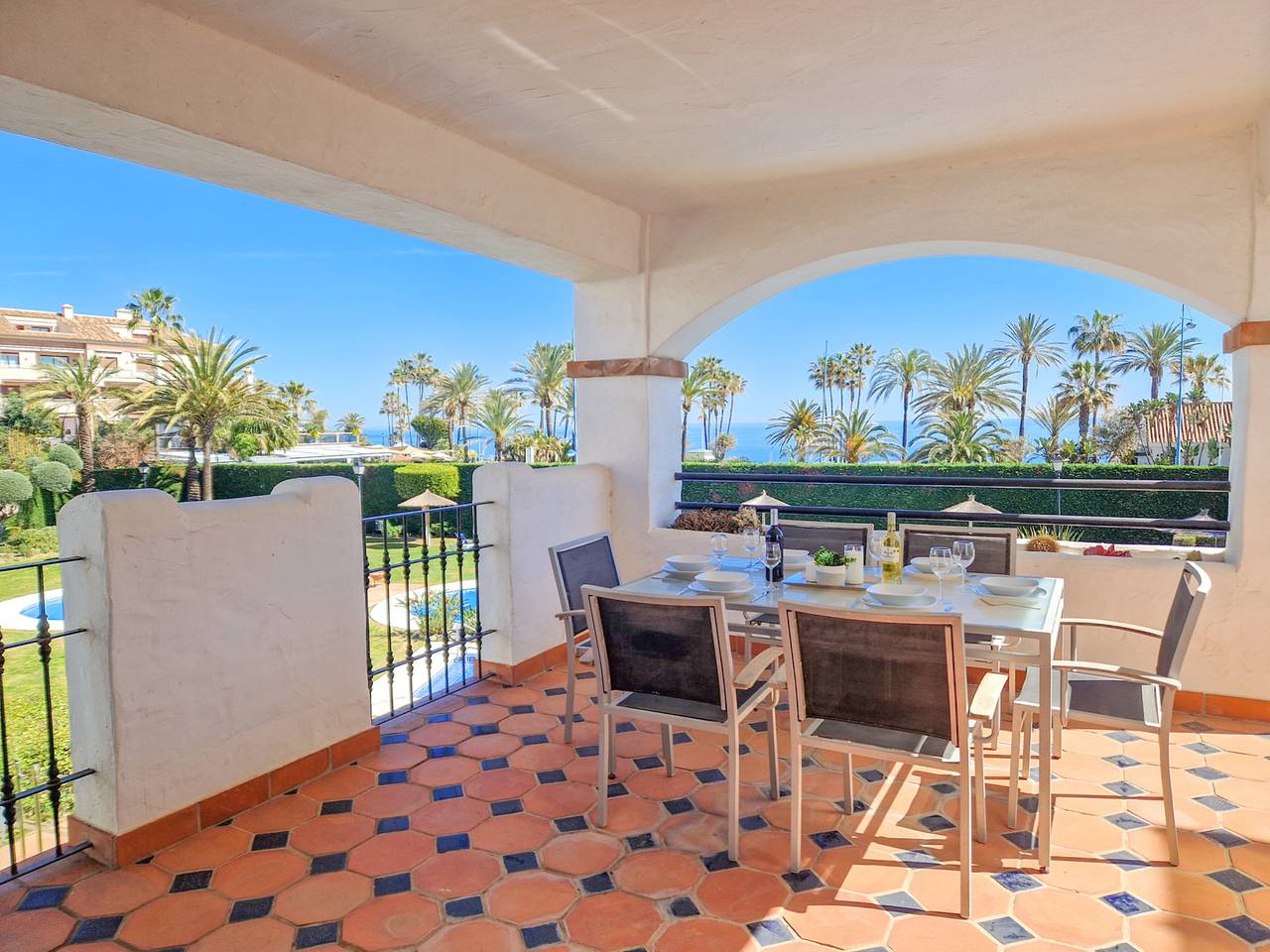 Apartamento entero, 2330/Hr1 in San Pedro Alcántara, Marbella