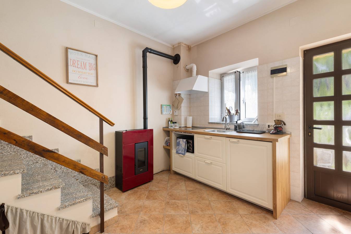 Casa vacanze "Pocket House" con vista sulle montagne, balcone privato e Wi-Fi in Osiglia, Alpi Liguri