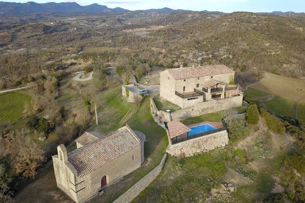 Ven a vivir una experiencia unica en plena naturaleza en La Sala de Biure in Sagás, Provincia de Barcelona