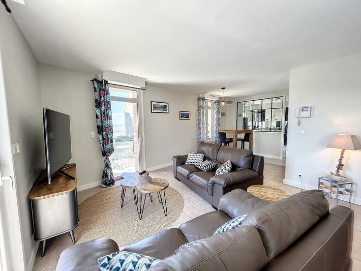Ganze Wohnung, Renovierte Wohnung mit Aufzug - In Strand- und Zentrumsnähe in Granville, Côte de la Déroute