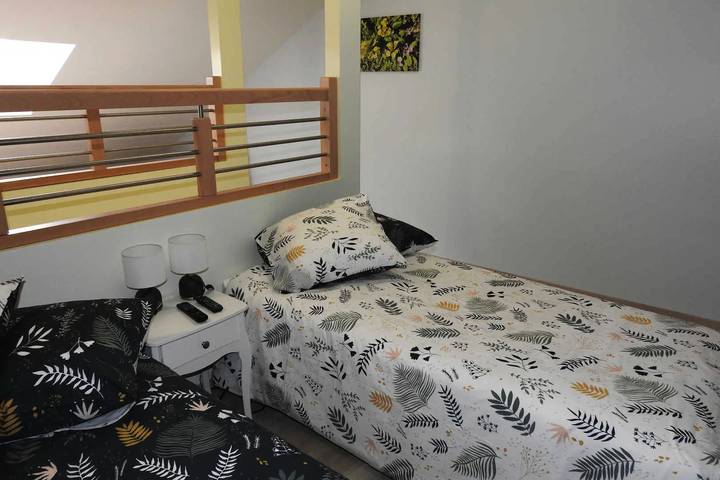 Gîte pour 8 personnes, avec terrasse dans Lac de la Mouche - 4