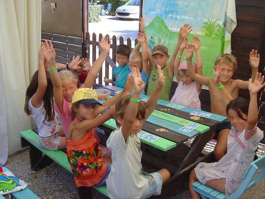 Camping Lou Cigalon - Mobilhome 4 personas - Mobil-home | Premium | 3 Dormitorios | 4 Pers. | Terraza elevada | 1 Baño | Aire acondicionado. in Martigues, Istres region