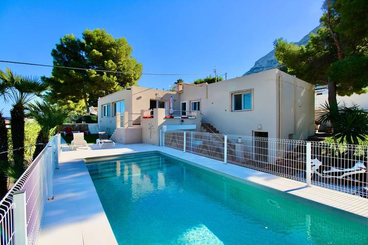 Apartamento para 8 personas, con balcón y jardín, Se admiten mascotas en Dénia