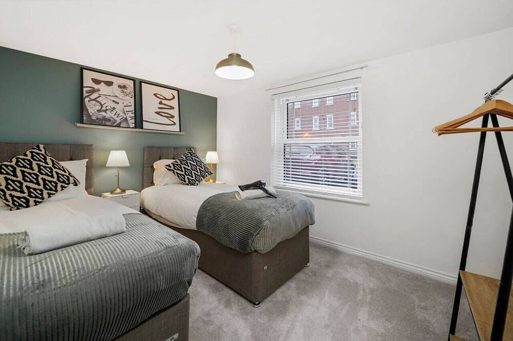 Ganze Wohnung, Stylish 2 Bedroom 2 Bathroom Apartment • Great Location • Free Parking • Fast Wifi • Yoko Property in Milton Keynes, Südostengland