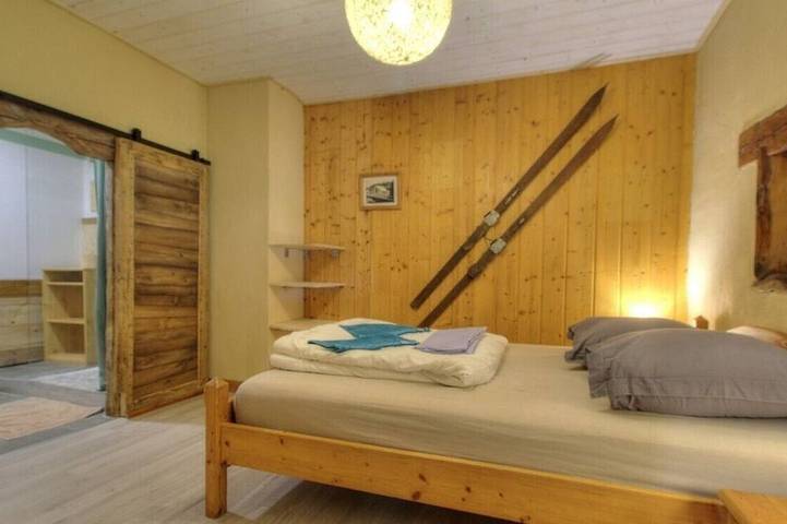 Gîte pour 15 personnes, avec jardin dans Haut-Valromey - 3