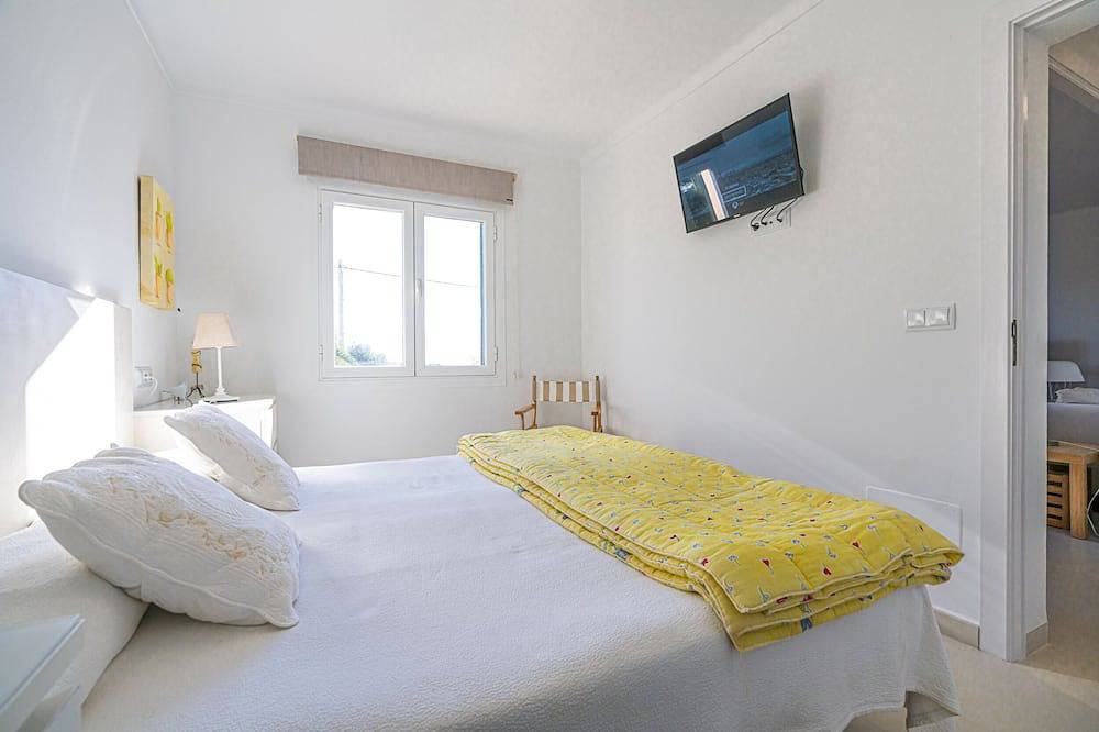 Vivienda Con Wifi Y A/A, Cerca De Playas : La Cala Salmoina Y El Calo Des Moro in Cala Llombards, Santanyí