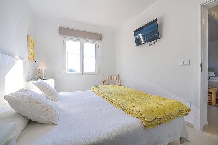 Apartment With WIFI And A/C, Close To Beaches: Salmoina Cove And Calo Des Moro in Cala Llombards, Santanyí