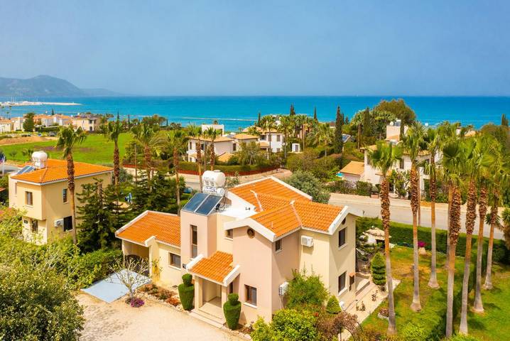 Villa voor 9 personen met balkon in Πόλις Χρυσοχούς, Zuid Cyprus