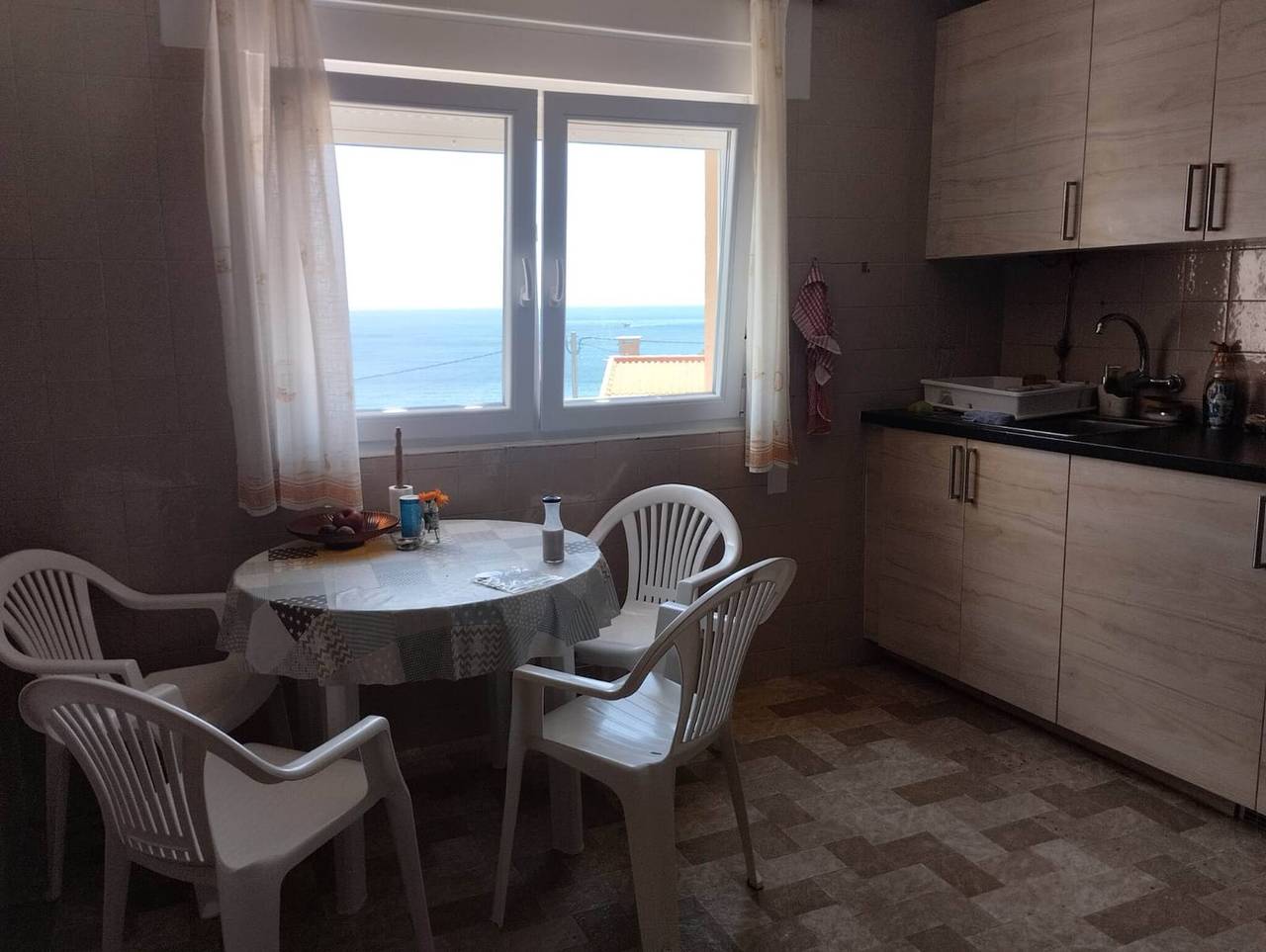 Apartamento entero, Habitación en impresionante apartamento con vistas al mar. in Cape Finisterre, Finisterre