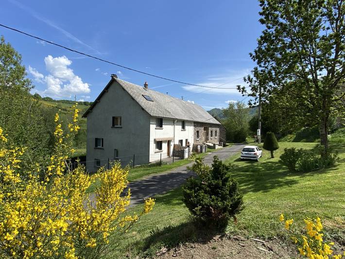 Gîte pour 6 personnes, avec jardin et terrasse, animaux acceptés dans Perpezat