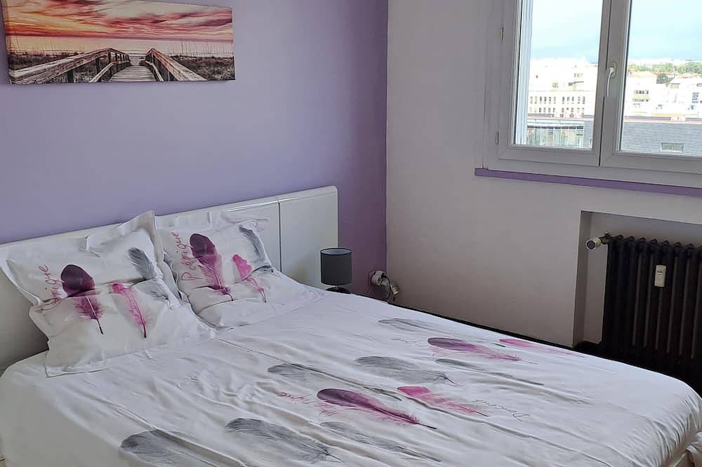Appartement entier, Appart tout confort 50m²-clim, wifi, balcon, parking sécurisé, proche métro in Villeurbanne, Lyon et ses environs