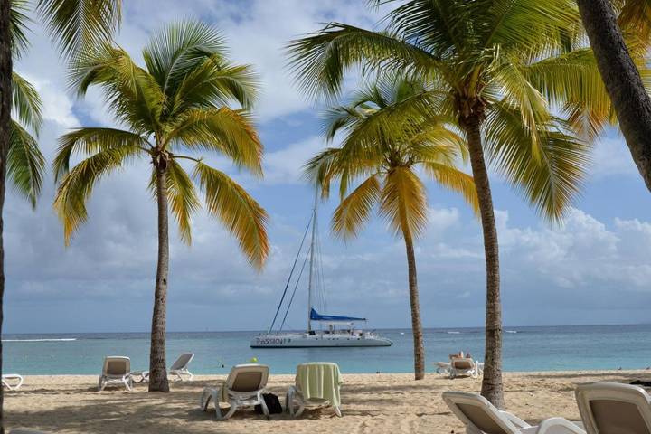 Gîte pour 5 personnes, avec jardin et vue dans Plage de la Caravelle